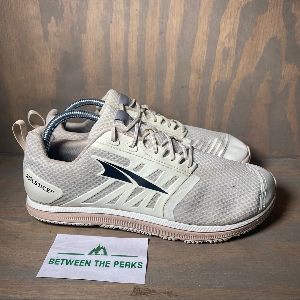 Altra Solstice XT Running Shoes womens 10